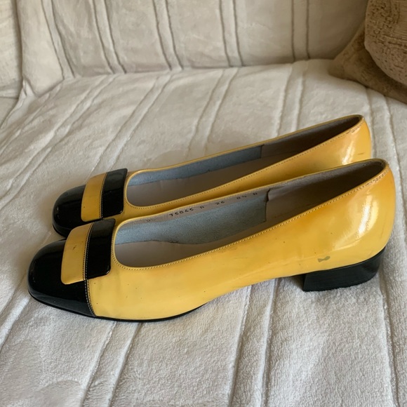 Salvatore Ferragamo flats - Picture 2 of 7